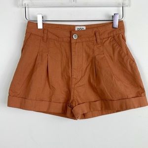 BDG Pleated Short Size 28 Rust
